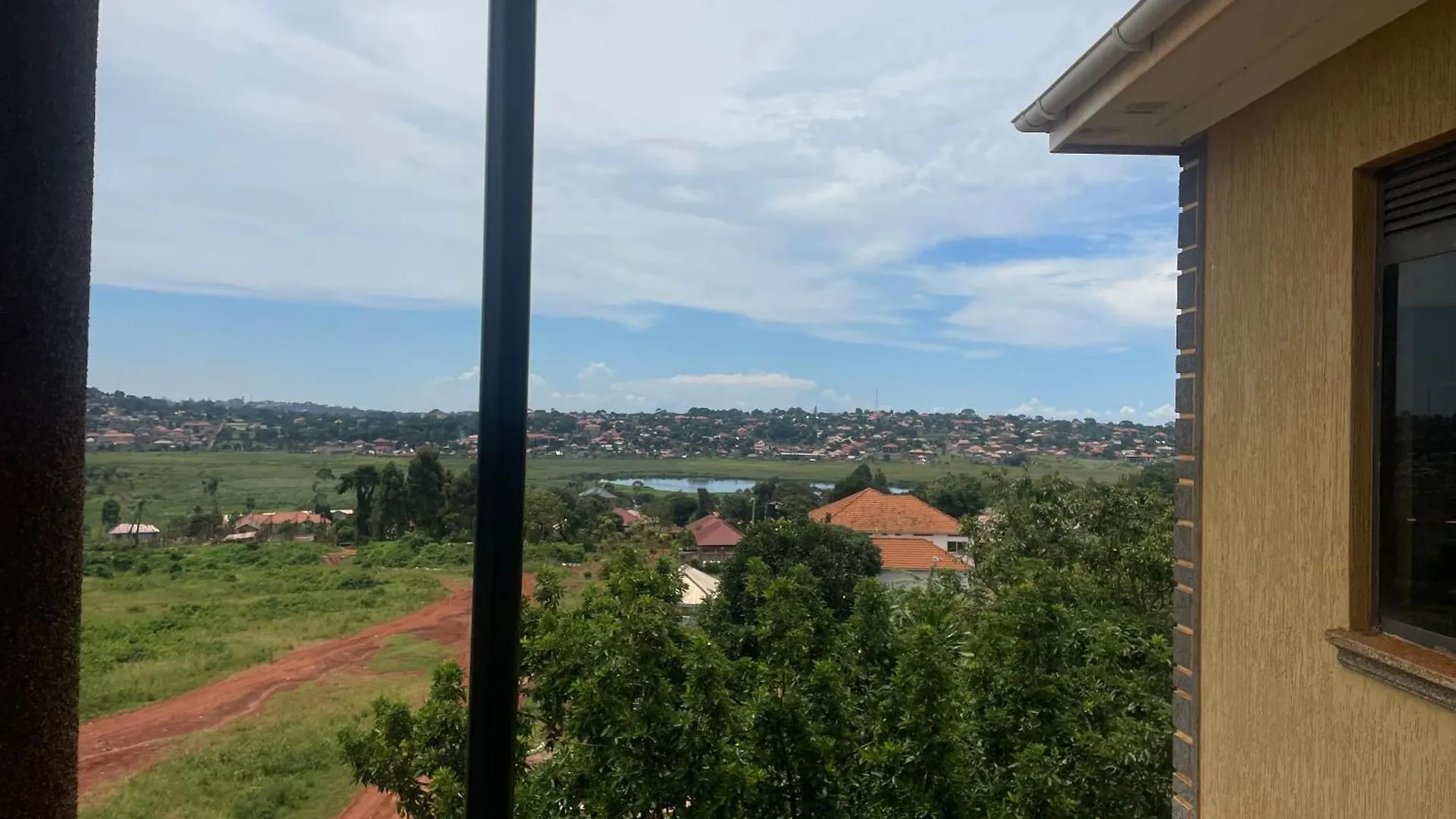 Homestay Home Away From Home Lyamutundwe Uganda